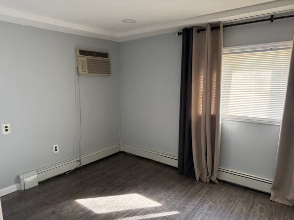 2113 Natalie Blvd #A, Seaford, NY 11783