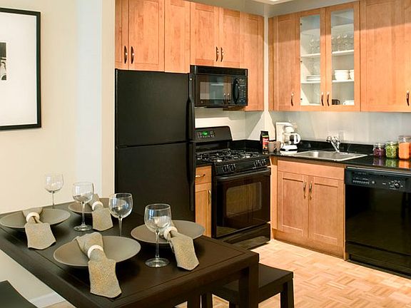 3rd image of 63 Wall St APT 1801