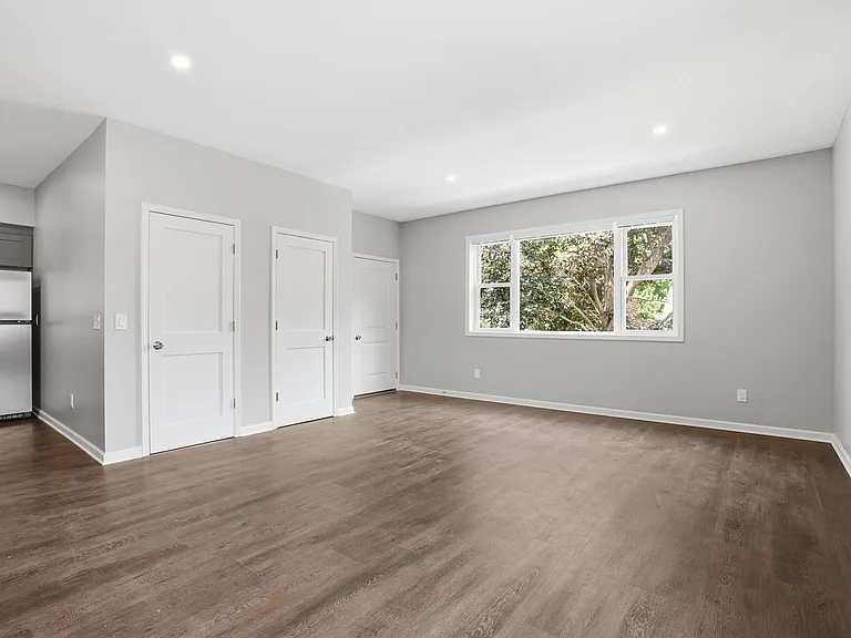 1106 Hawthorne Ave E #1 — Photo 8