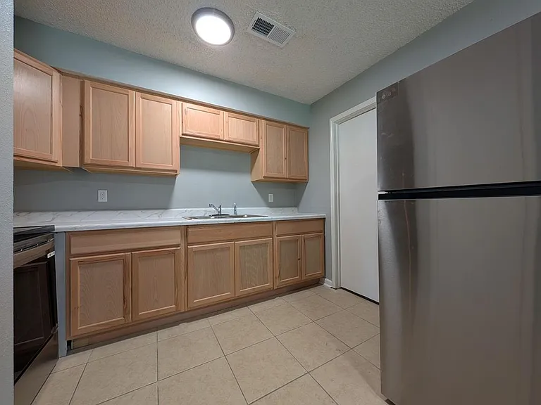 2113 S Sugar Ridge Dr — Photo 8
