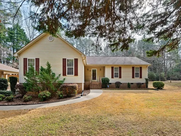 114 Buxton Dr, Walhalla, SC 29691