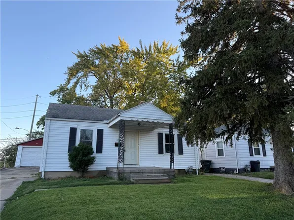 1595 E Vanderhoof St, Decatur, IL 62521