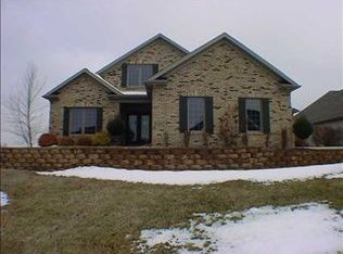 1767 Sterling Valley Dr, Owensboro, KY 42303