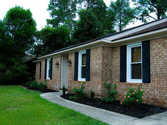 2nd image of 3932 Creekwood Ln