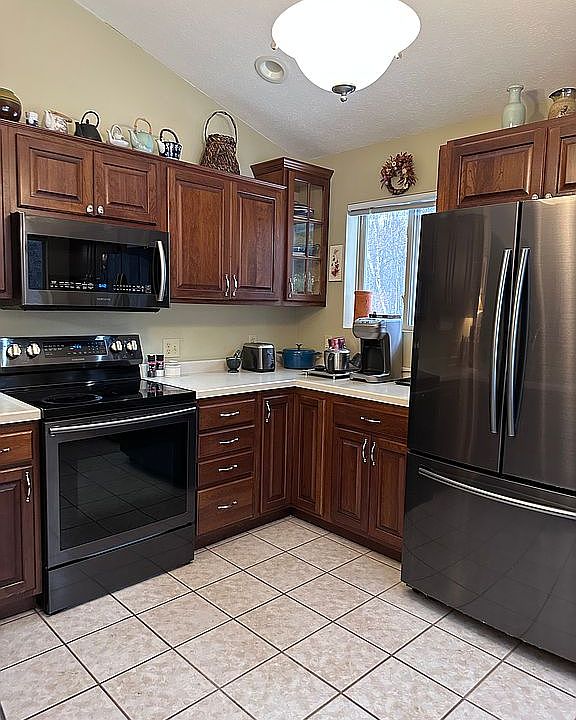 1st image of 22 Grandview Cir