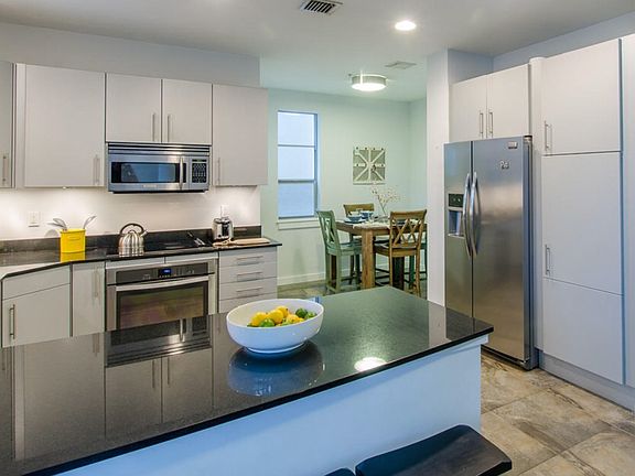 4th image of 335 SE 6th Ave APT 210