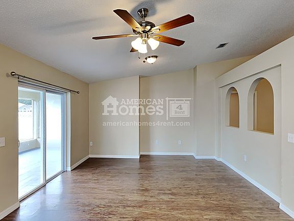 3rd image of 24804 Hyde Park Blvd