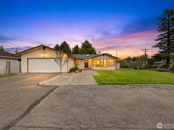 22038 11th Avenue S, Des Moines, WA 98198