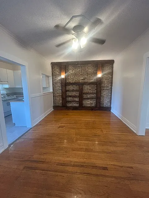 2 bed, 700 sqft, $1,550 — Photo 2