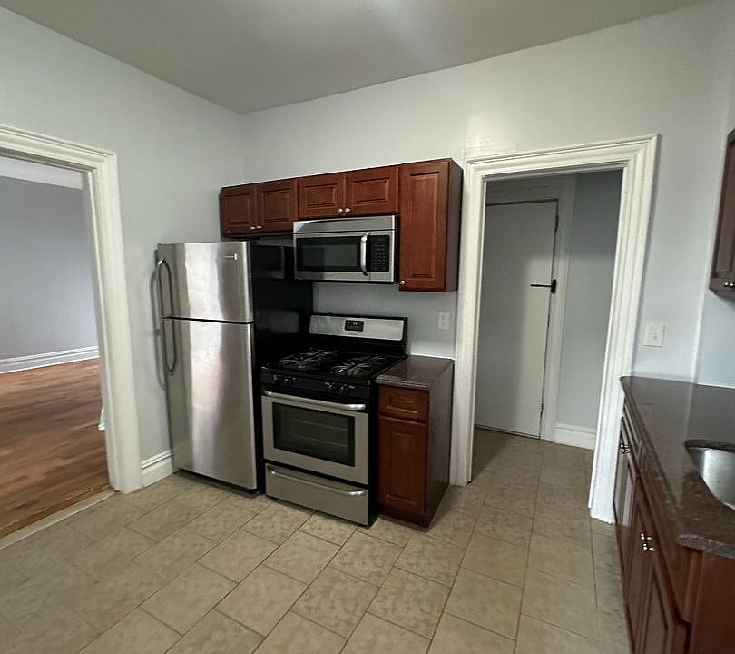 1st image of 4536 Park Ave