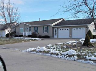 905 NE Rebecca Ct, Independence, IA 50644
