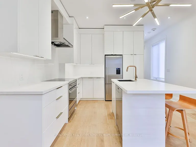 234 Brock Ave #MAIN — Photo 7