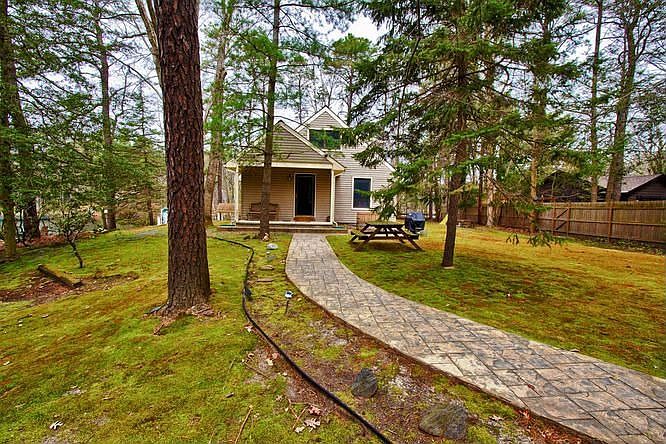 exterior front facade 01