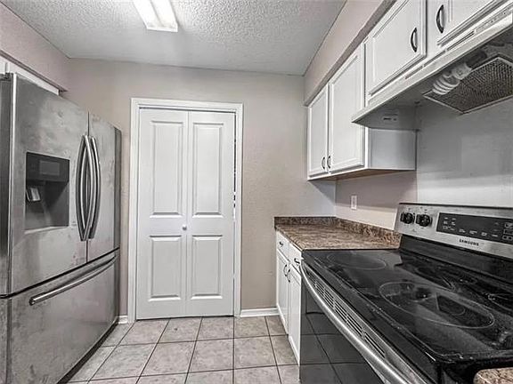 4th image of 2425 Oxford Pl APT 119