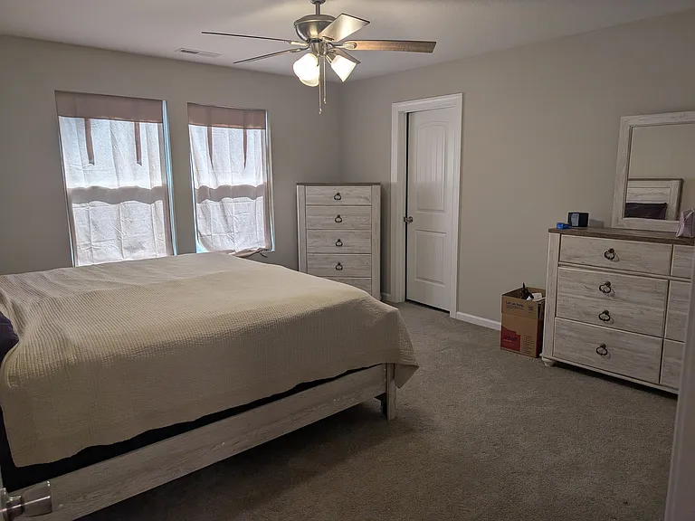 4117 Franklin St — Photo 3