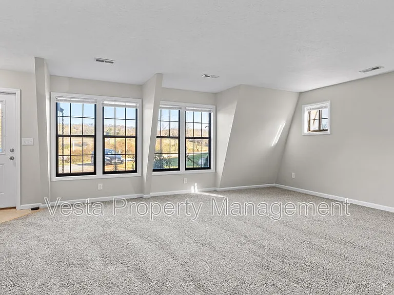 588 Ray Hill Rd #A — Photo 18