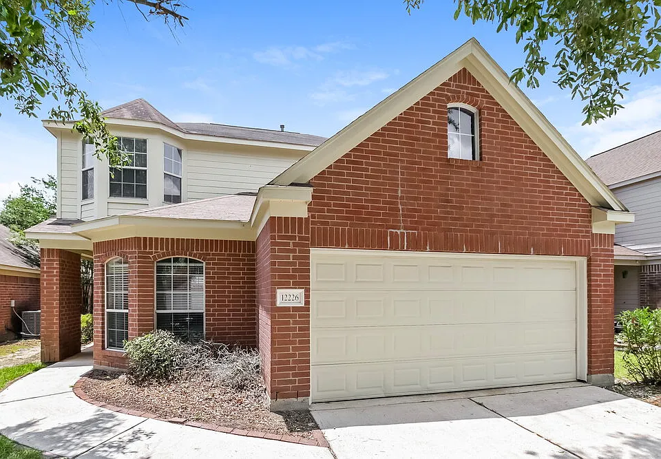 12226 Carriage Oak Cir