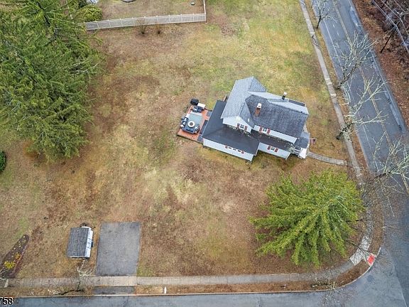 3rd image of 322 Berkshire Valley Rd