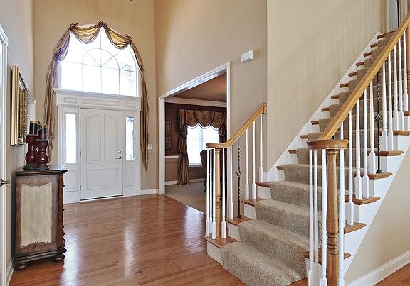 2nd image of 26113 W Oak Crest Ln