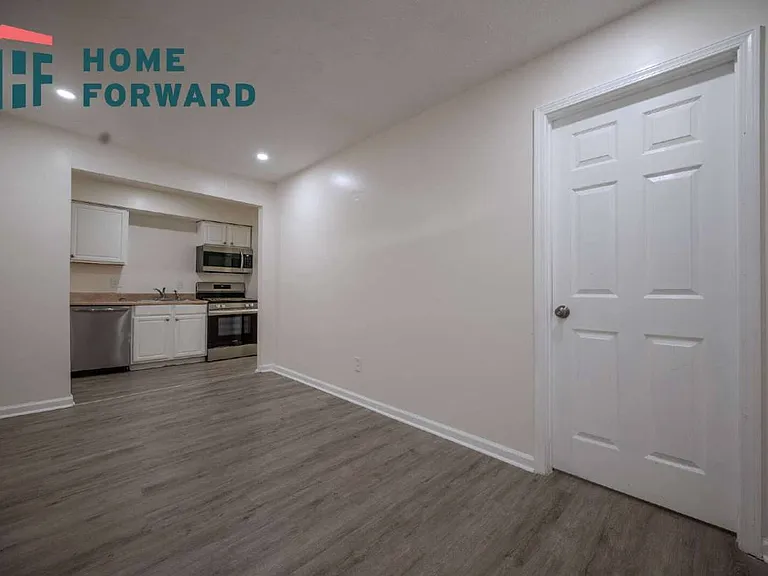 120 Burley Ave — Photo 4