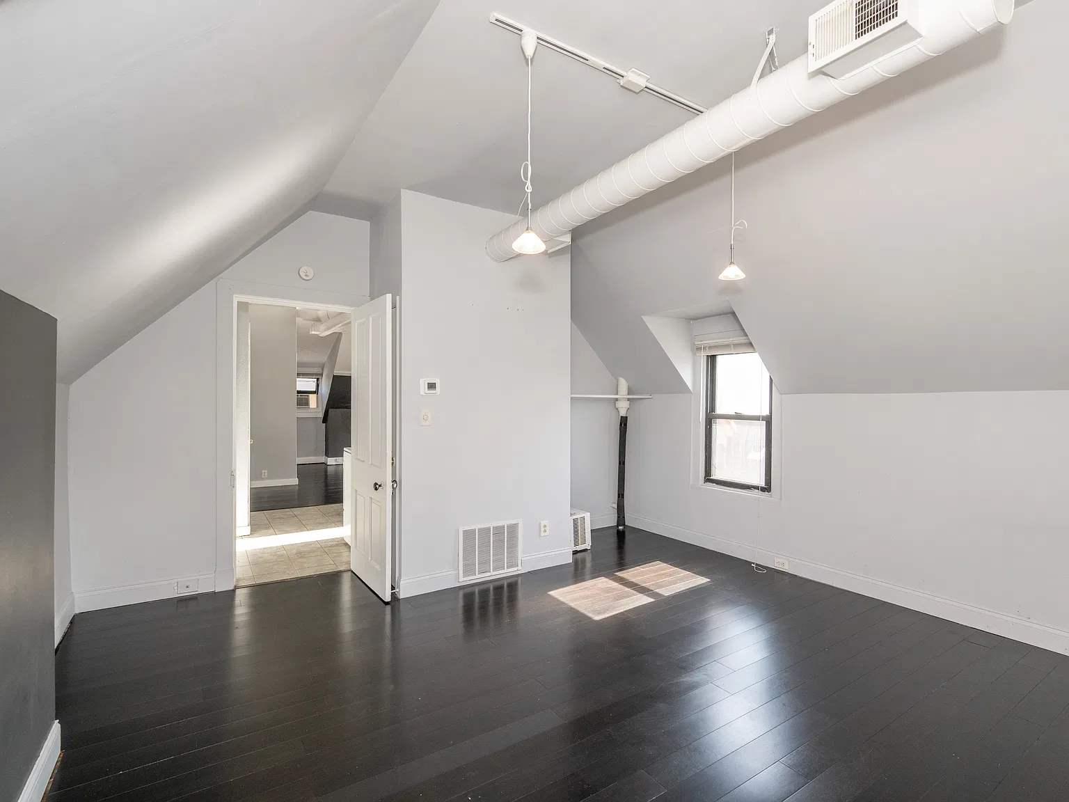 1 bed, 700 sqft, $1,135 — Photo 4