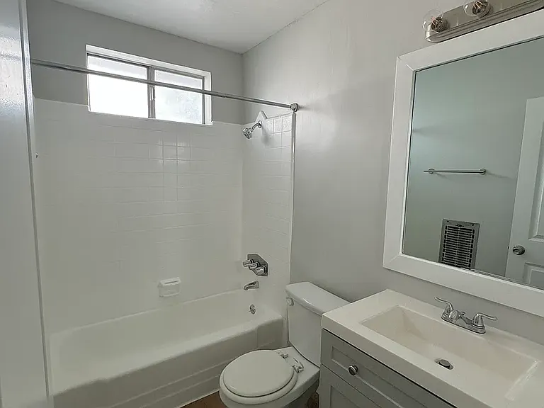 5505 Corteen Pl #7 — Photo 16