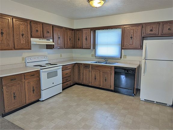 2nd image of 1203 W Lincoln Ave #B