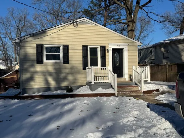 710 202nd St, Pasadena, MD 21122