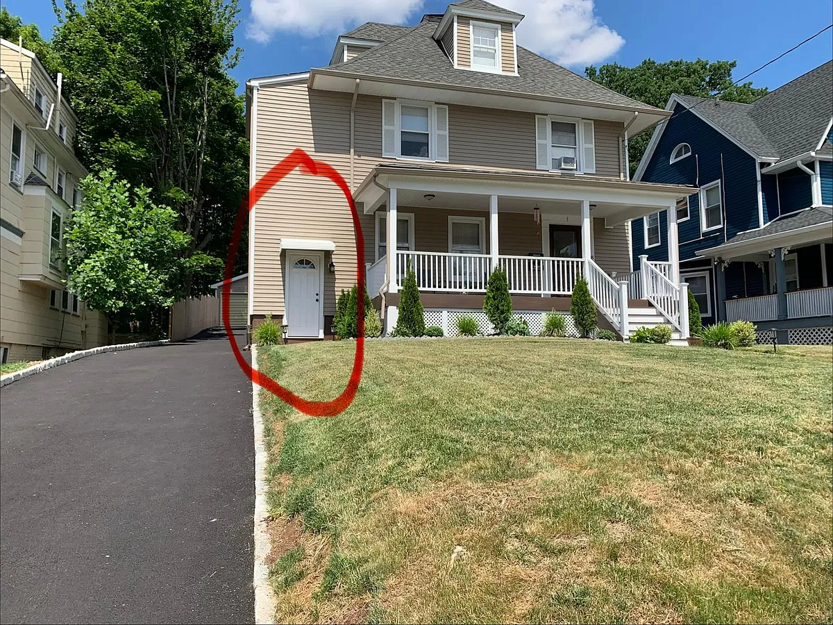 Separate entrance. - 158 Valley Rd