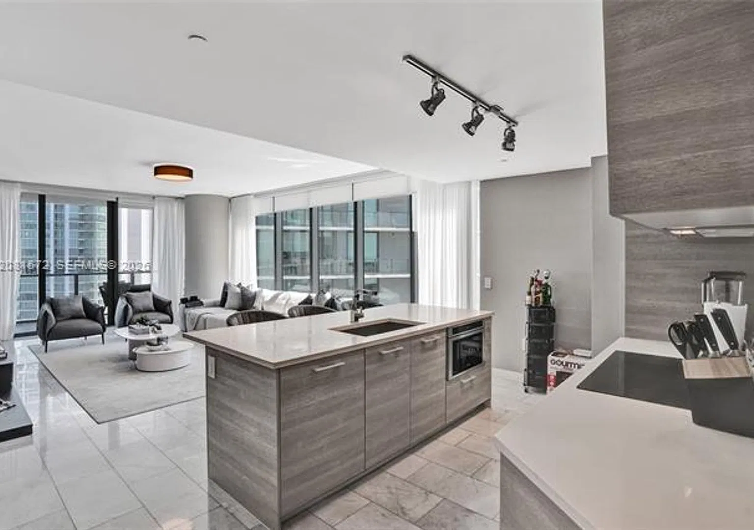 650 NE 32nd St cu-3901, Miami, FL 33137 — Photo 1