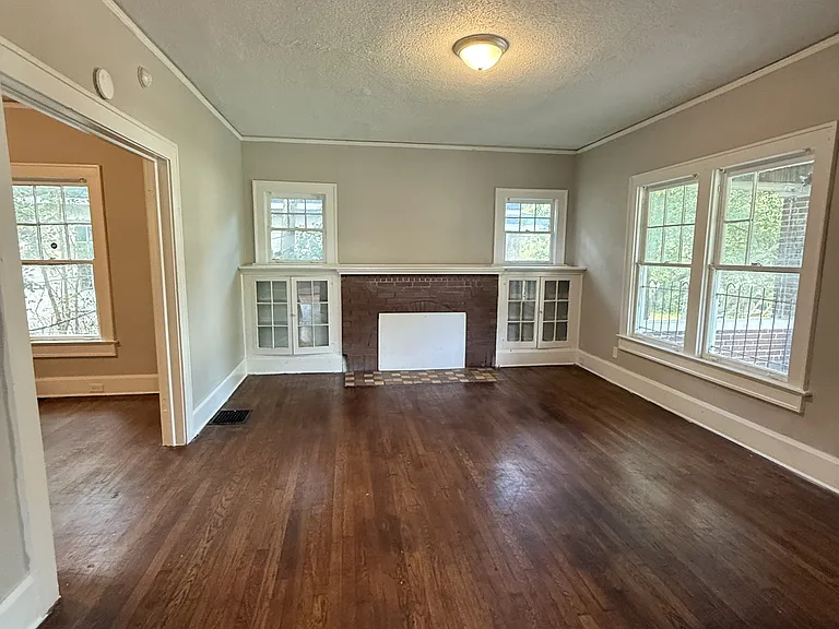 4905 Court M — Photo 2