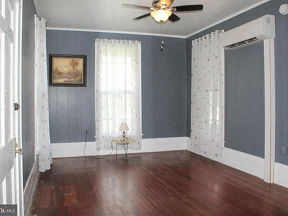 2nd image of 104 Governors Ave
