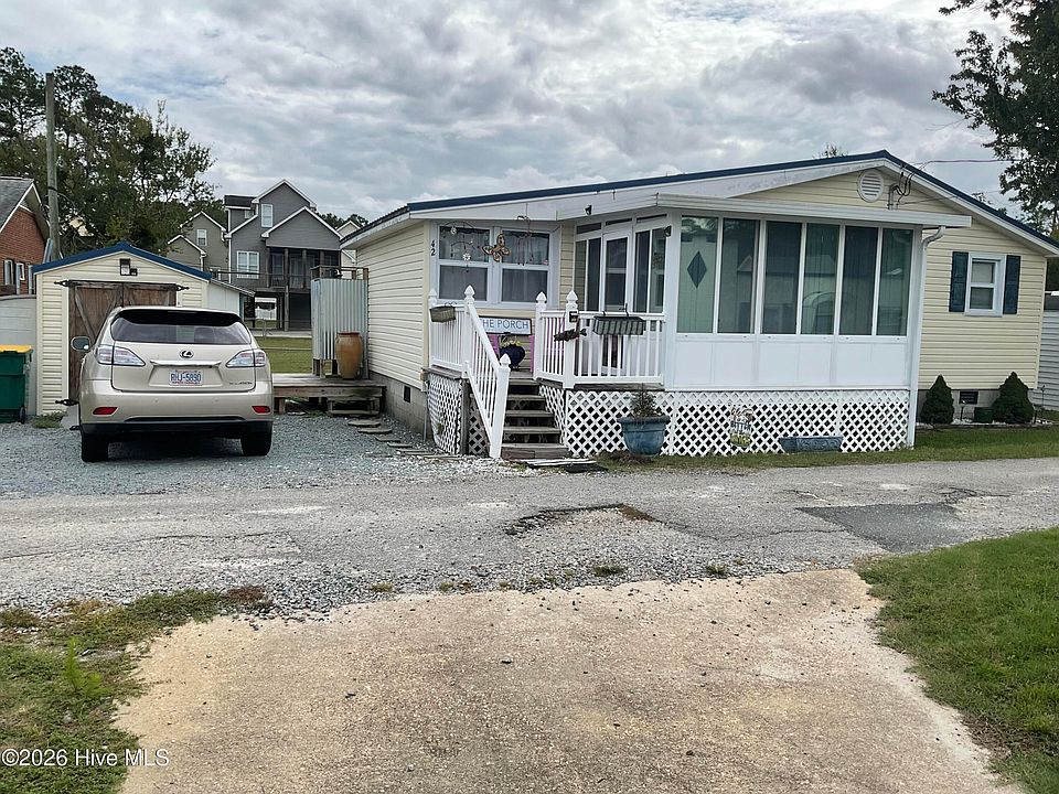 1st image of 42 Clarkland Village Street