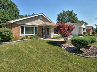 9633 Menard Ave, Oak Lawn, IL 60453