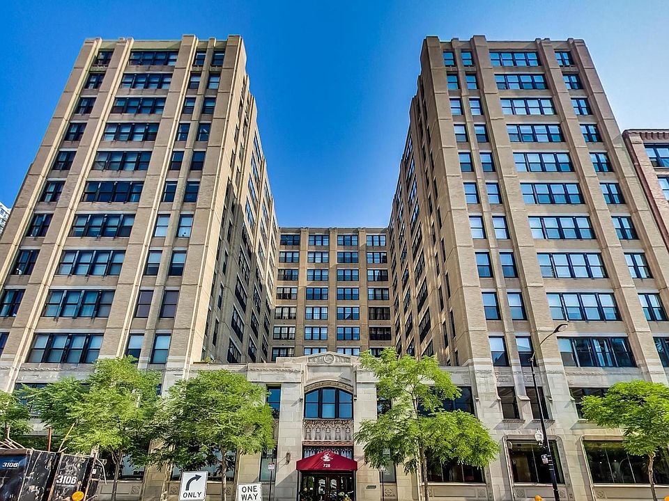 1st image of 728 W Jackson Blvd APT 725
