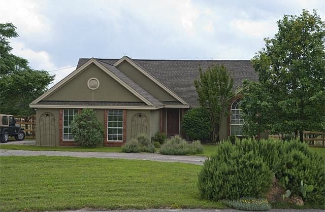 2nd image of 340 Judy Dr