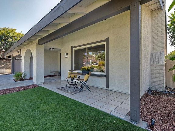 4th image of 2625 Joann Dr