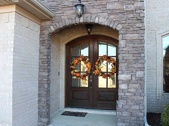 5th image of 5050 Maple Leaf Dr