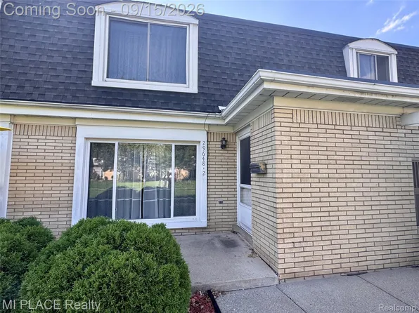 29648 City Center Dr APT 2, Warren, MI 48093