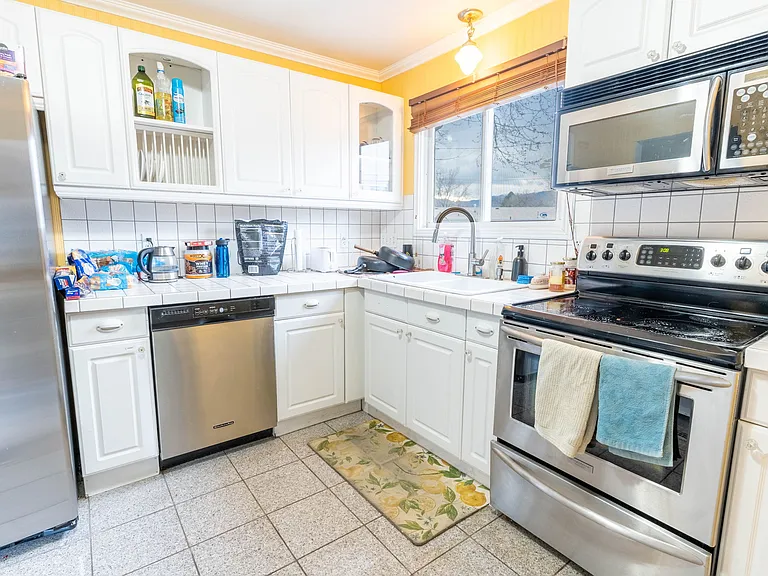 3606 Pembroke St — Photo 4