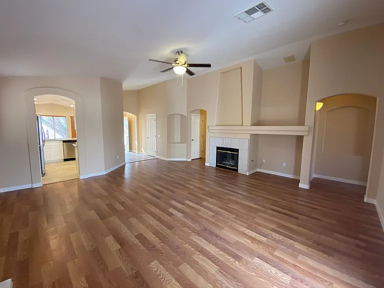 994 Trackers Glen Ave — Photo 7