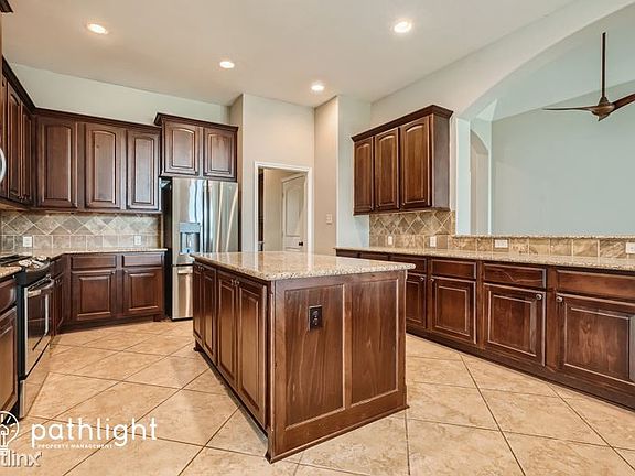 5th image of 2703 Park Oak Ct
