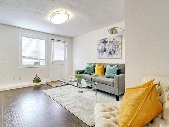 3rd image of 31 Gambetta St