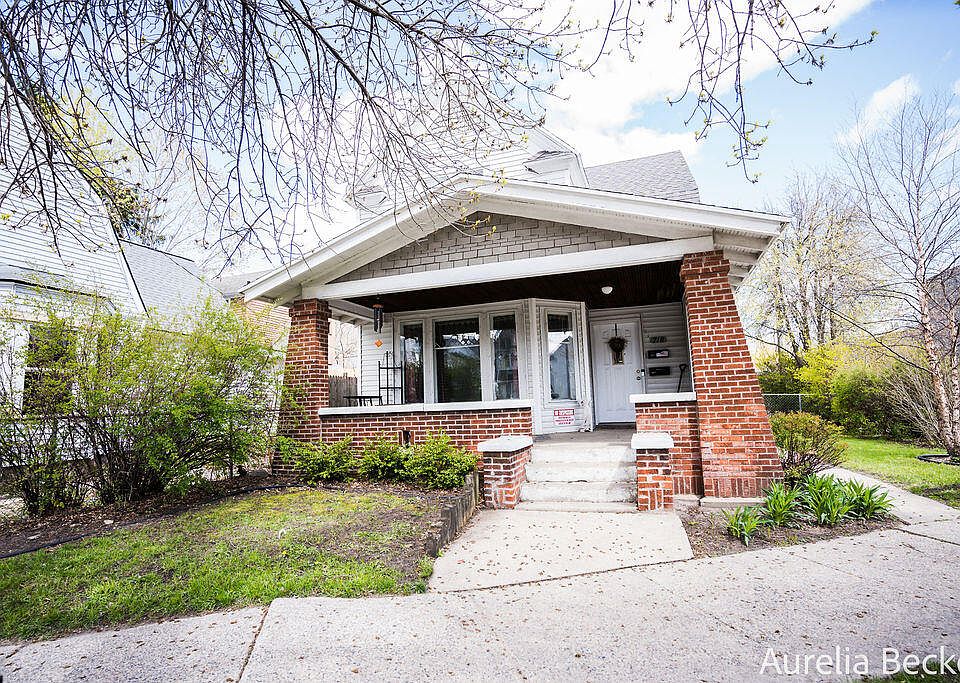 1st image of 718 Stocking Ave NW