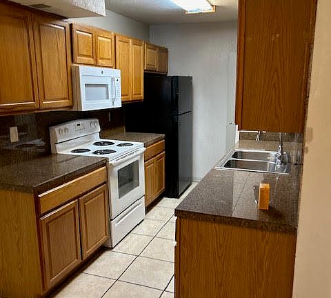 3rd image of 5964 W GOLDEN Lane
