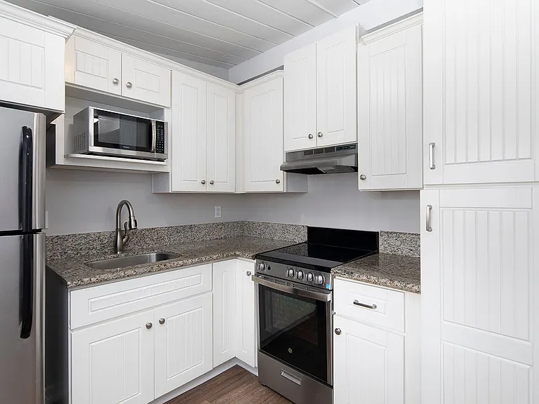 5081 Lotus St — Photo 10