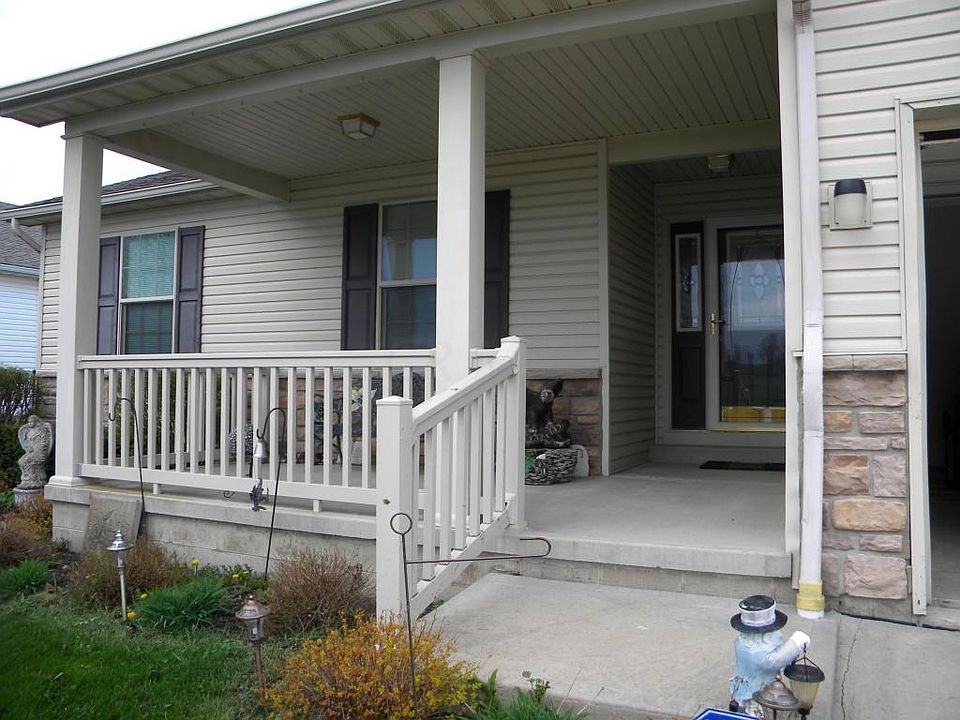 1st image of 444 Kathryn Dr