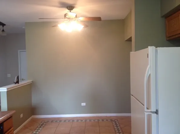 4456 W Quill Ln, Waukegan, IL 60085