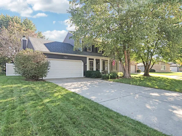 585 Yellowstone Dr, Elgin, IL 60123