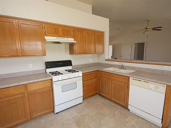 3rd image of 11281 E 24th Ln